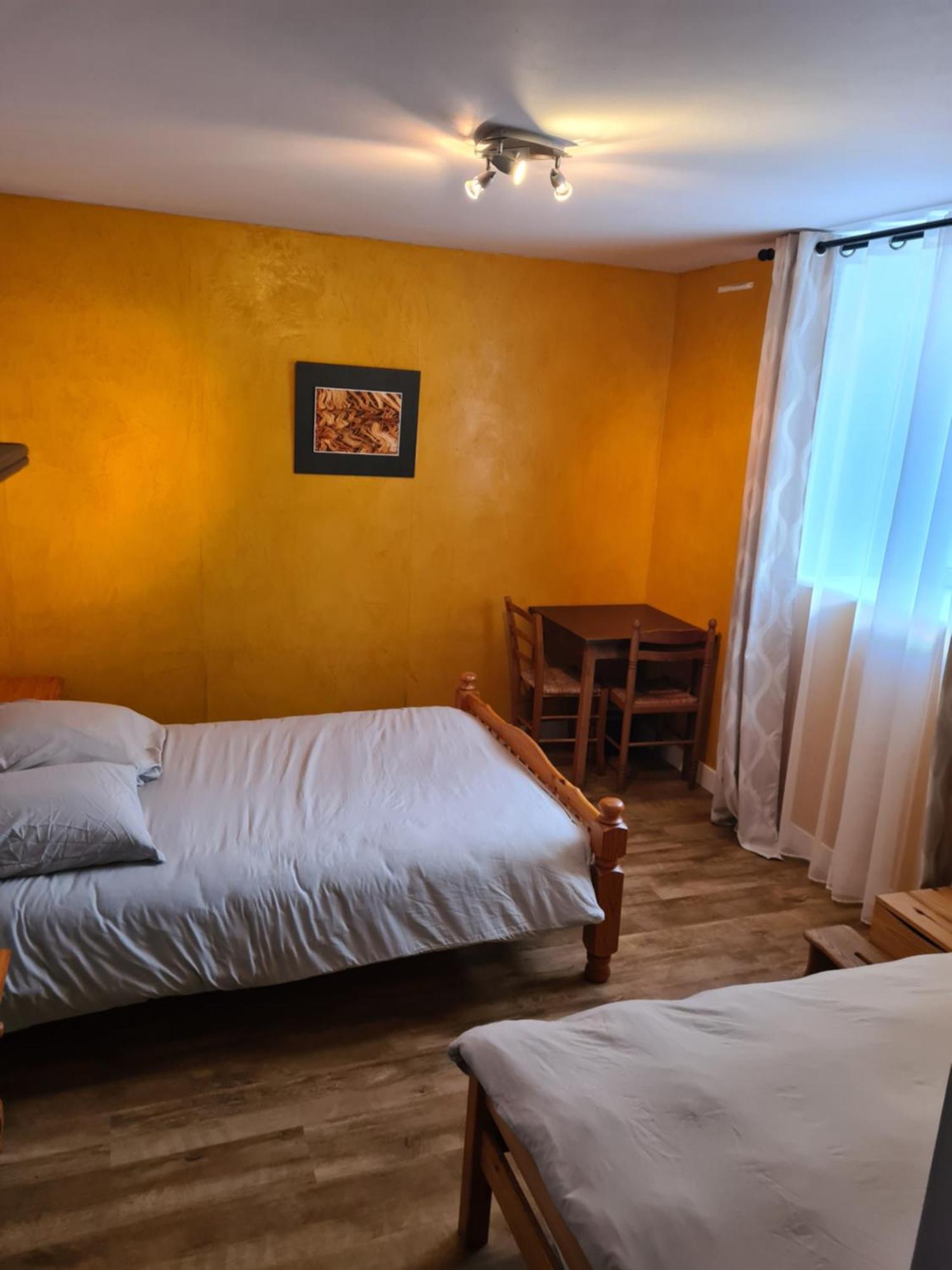 Hotel Saint Julien Aux Bois Zimmer foto